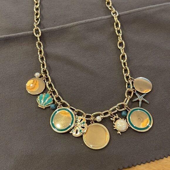 Crown & Ivy Womens Montauk Weekend Sea Charm Bracelet‎ Goldtone NWT - Picture 4 of 6